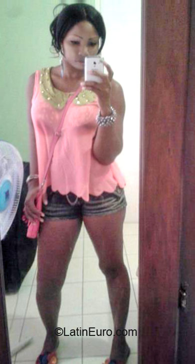 Date this happy Jamaica girl Melrose from Kingston JM594