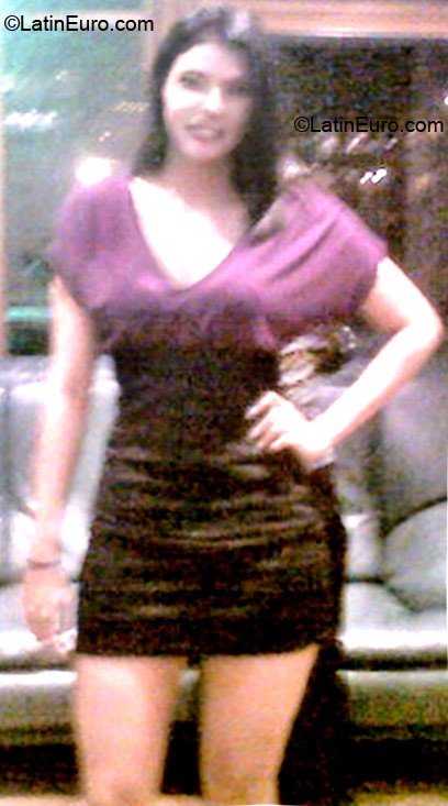 Date this sensual Colombia girl Carolina from Cali CO11129