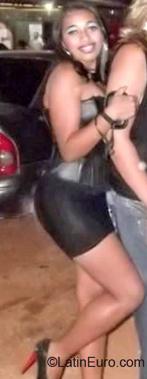 Date this pretty Brazil girl Josielia from Brasilia BR7074