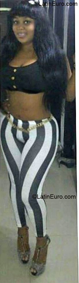 Date this pretty Colombia girl Claudia from Cali CO11278