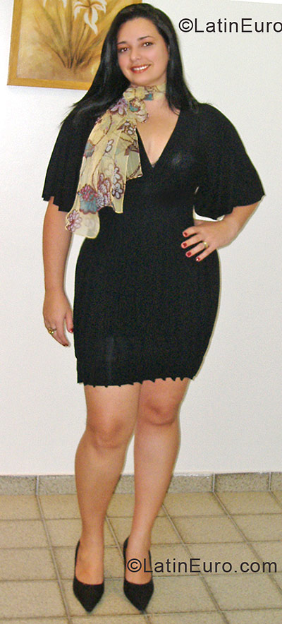 Date this funny Brazil girl Clea from Recife BR7106