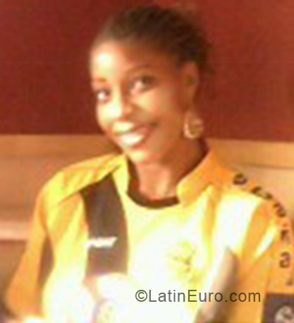 Date this hot Honduras girl Cynthia from La Ceiba HN768