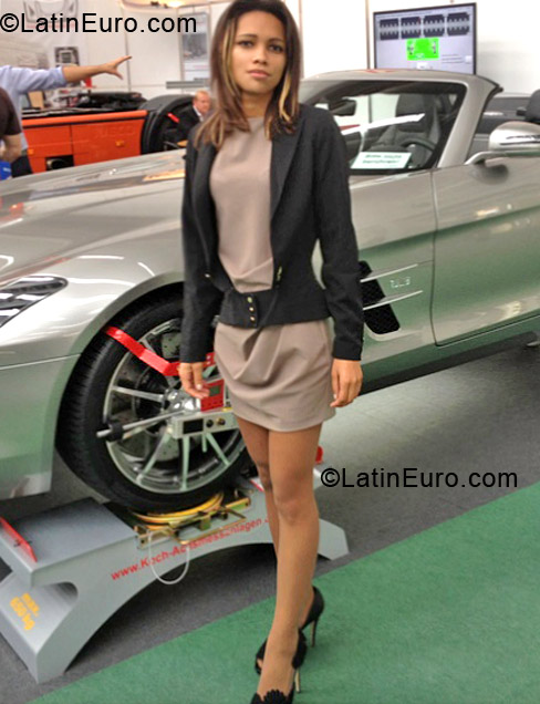 Date this stunning Brazil girl Rejane oliver from Belem BR7156