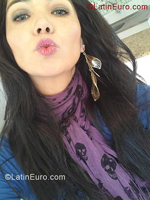 Date this sensual Brazil girl Alessandra from Sao Paulo BR7159