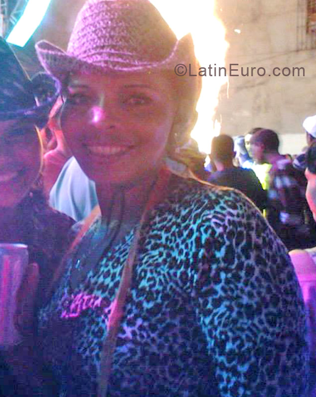 Date this hot Brazil girl Valdireni from Belem BR7169