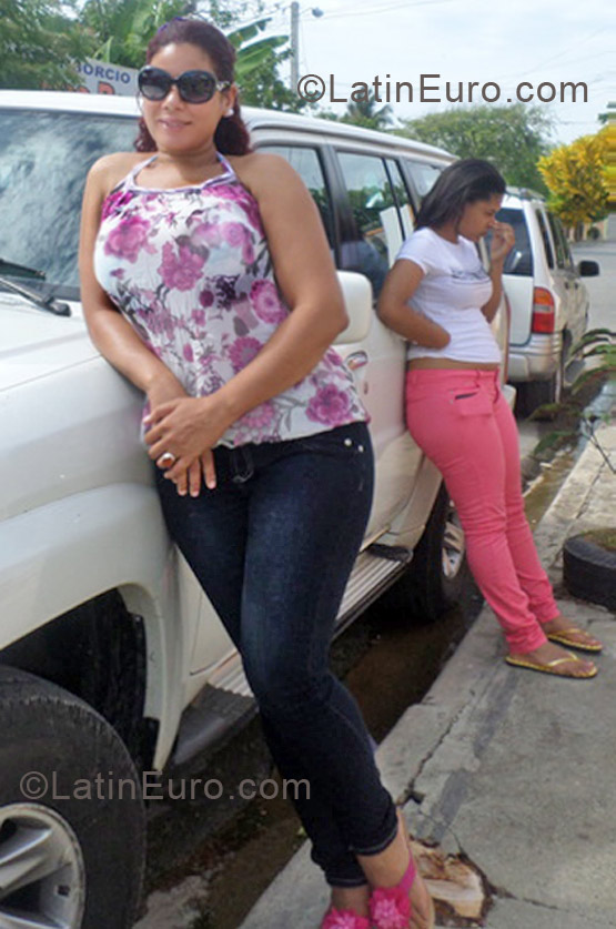 Date this beautiful Dominican Republic girl Angelina paulin from Santo Domindo DO27009