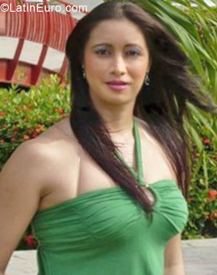 Date this tall Colombia girl MARIA ANTONIA from Bogota CO11523