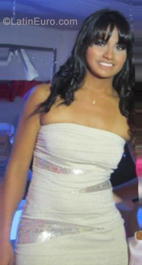 Date this funny Colombia girl Natalia Katherin from Armenia CO11578