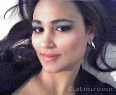 Date this funny Brazil girl Nicole from Sao Paulo BR7229