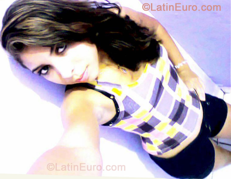 Date this funny Brazil girl Yara from Belem BR7276