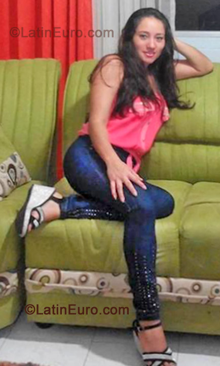 Date this hot Colombia girl Angela mantilla from Cali CO11736