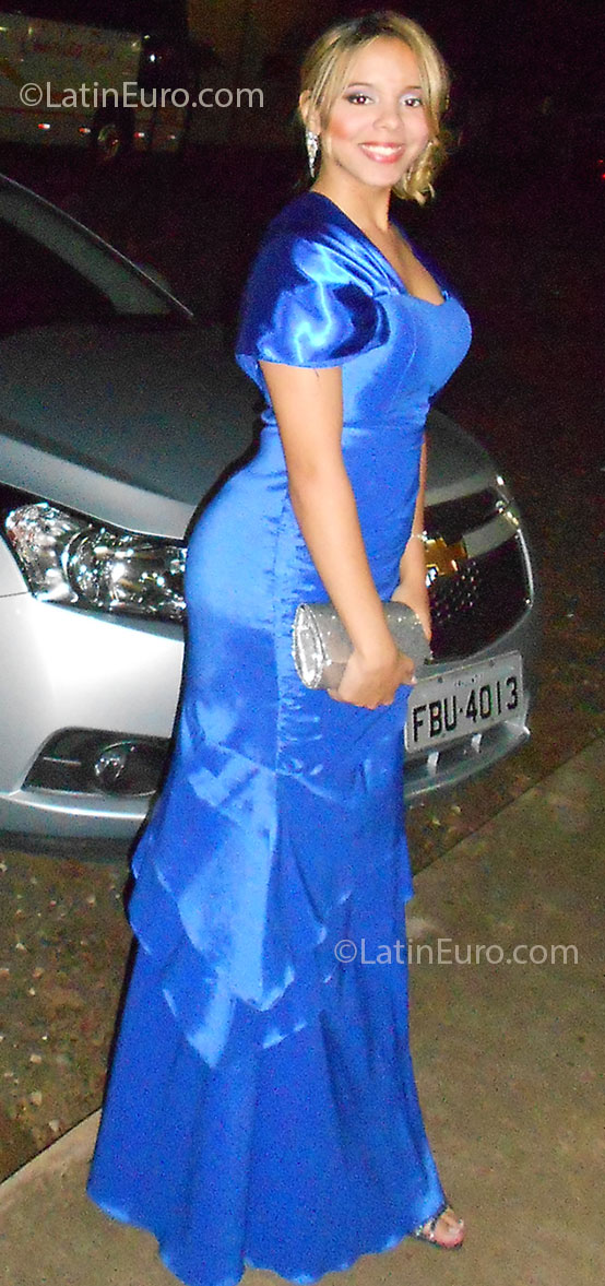 Date this charming Brazil girl Juliana from Rio De Janeiro BR7321