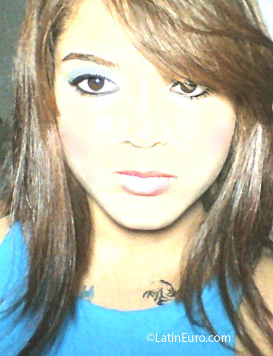 Date this athletic Brazil girl Hosana from Santa Fe Do Sul BR7341