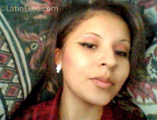 Date this passionate Honduras girl Sarai from Tegucigalpa HN790