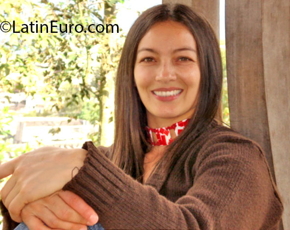 Date this good-looking Colombia girl Cristina from Manizales CO11884