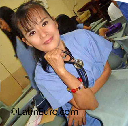 Date this happy Philippines girl Librada from Manila PH536