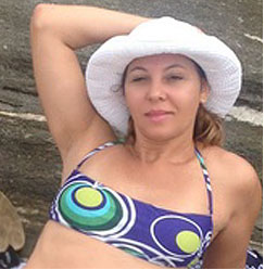 Date this attractive Brazil girl Verinha from Rio De Janeiro BR7380