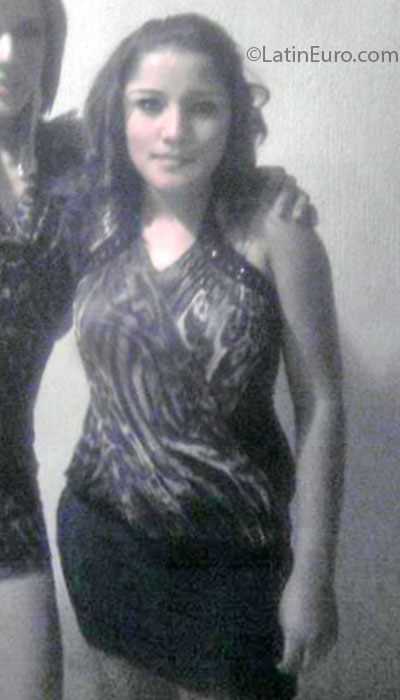 Date this voluptuous Mexico girl Estefania from Torreon MX824