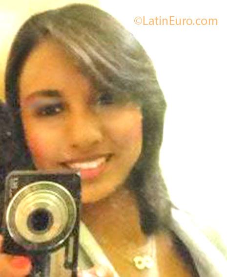 Date this cute Brazil girl Thais from Rio de Janeiro BR7394