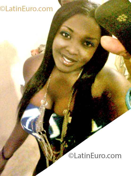 Date this exotic Jamaica girl Anne from Kingston JM2353