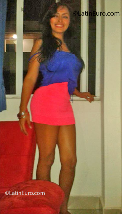 Date this hot Colombia girl Gisella from Barranquilla CO11962