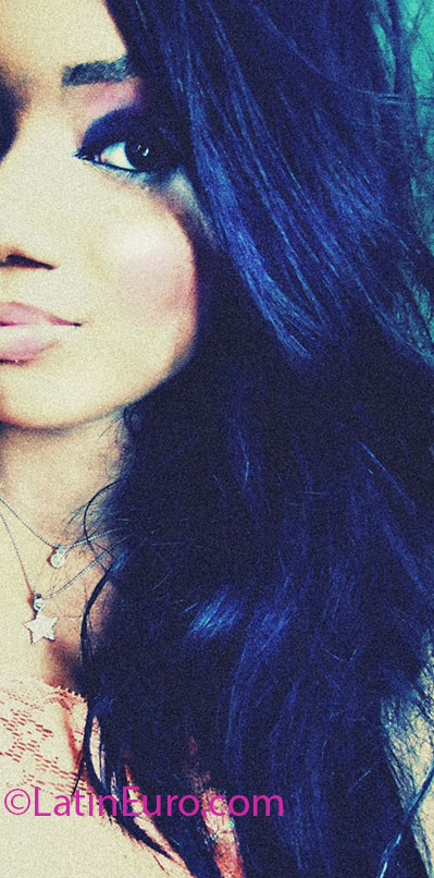 Date this funny Brazil girl Camila from Salvador BR7408