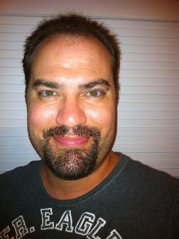 Date this tall United States man Wes from Kona US13895