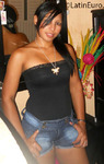 young Colombia girl Bernarda from Cartagena CO12058