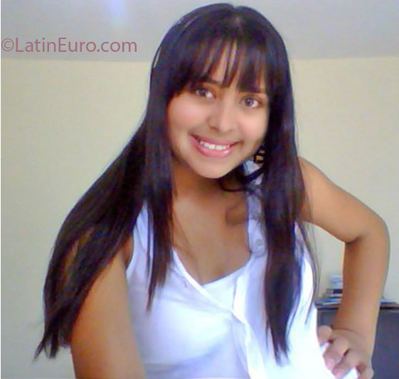 Date this tall Colombia girl Rossaly from Bucaramanga CO12191