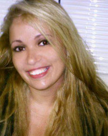 Date this attractive Brazil girl Erica from Salvador BR7522