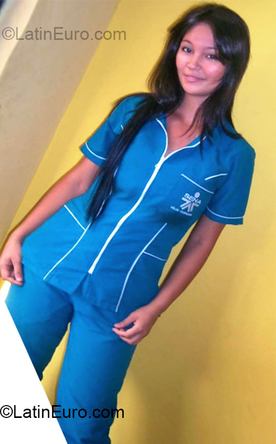 Date this good-looking Colombia girl Sarah from chinchina CO12262