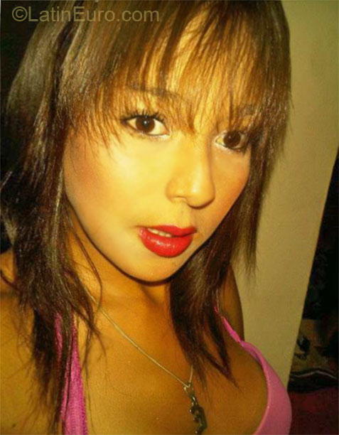 Date this foxy Colombia girl Estefania from Medellin CO12951