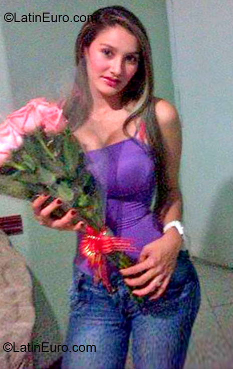 Date this tall Colombia girl Karen from Neiva CO12334