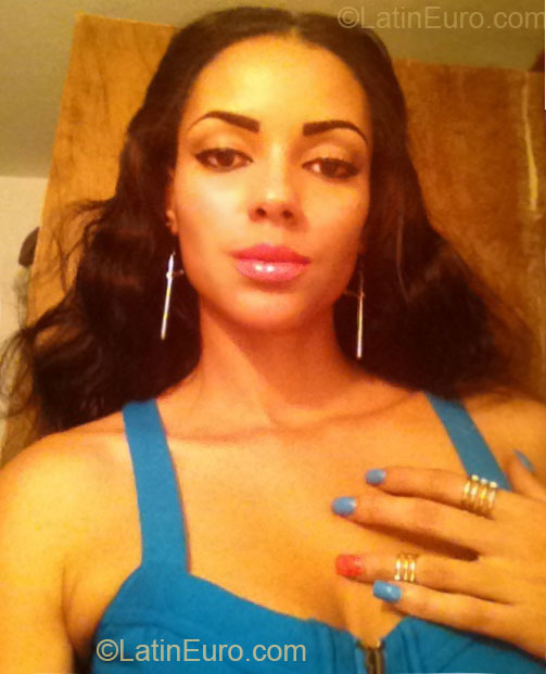 Date this foxy Jamaica girl Paris from Montego Bay JM1046