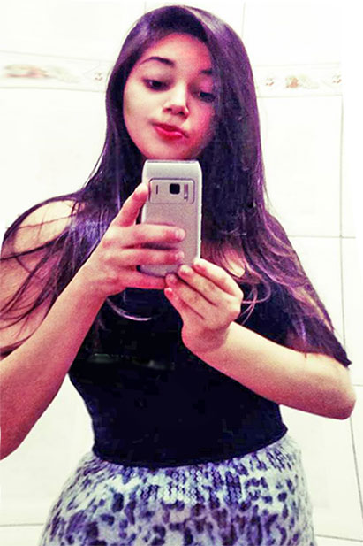 Date this beautiful Brazil girl Janaina from Buritirama BR7546