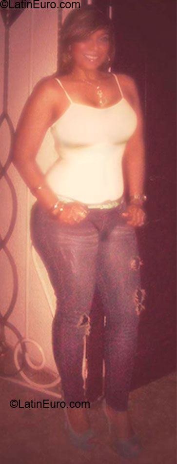 Date this lovely Colombia girl Lisvana from Barranquilla CO12352