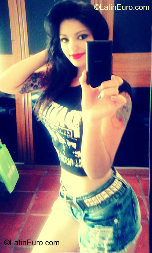 Date this beautiful Brazil girl Jaine from Valinhos BR7558