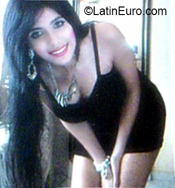 Date this stunning Brazil girl Kerolayne from Goiania BR7585