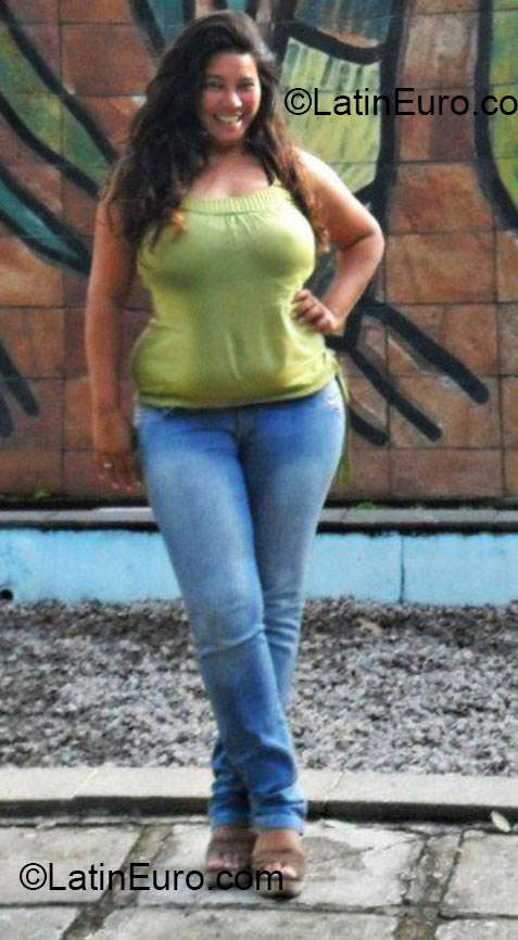 Date this funny Brazil girl Alexandra from Recife BR7587
