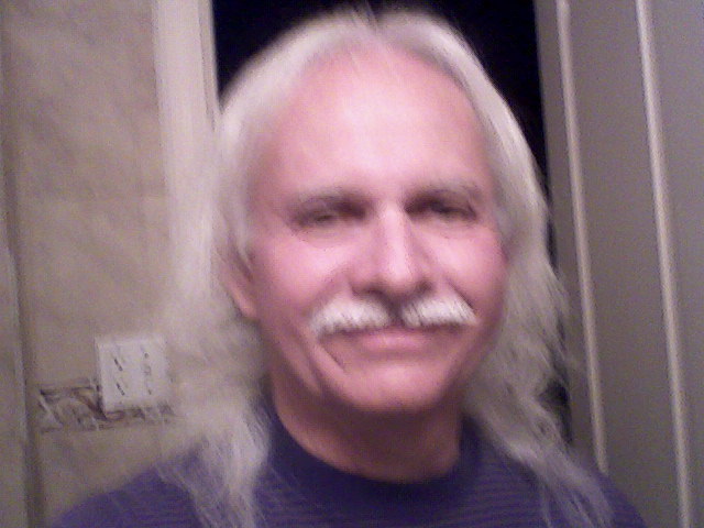 Date this happy United States man JERRY from Saint Petersburg US14040