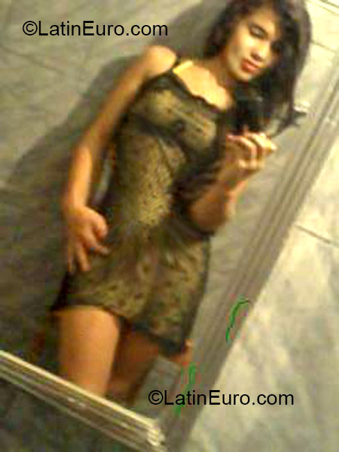 Date this voluptuous Brazil girl Roberta from Patos De Minas BR7616