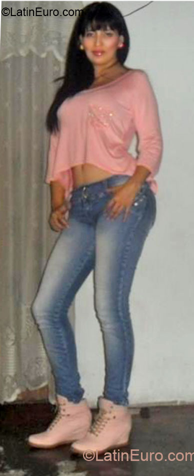 Date this tall Colombia girl YAMILE from Medellin CO12537