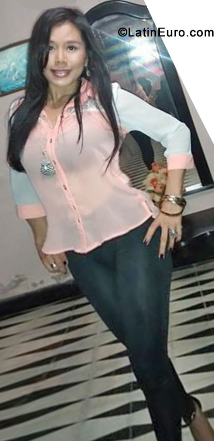 Date this hot Colombia girl Adriana lucia from Cartagena CO15632