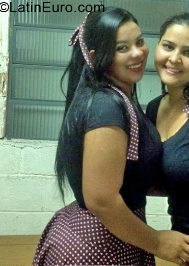 Date this sensual Brazil girl Sofia from Divinopolis BR7711