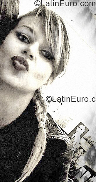 Date this pretty Brazil girl Erica from Sao Paulo BR7716