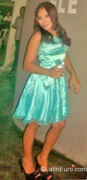 Date this pretty Brazil girl Cleiciane from Araguaina BR7743