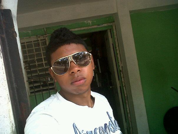 Date this nice looking Dominican Republic man Anthony from Santo Domingo DO15650