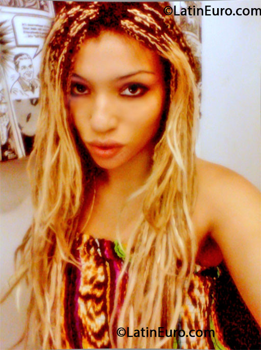 Date this young Brazil girl Ana from Juiz De Fora BR7791