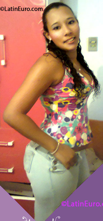 Date this beautiful Brazil girl Aline from Porto Alegre BR7805