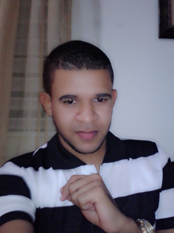 Date this tall Dominican Republic man Charlyn ramon t from Moca Espaillat DO15803